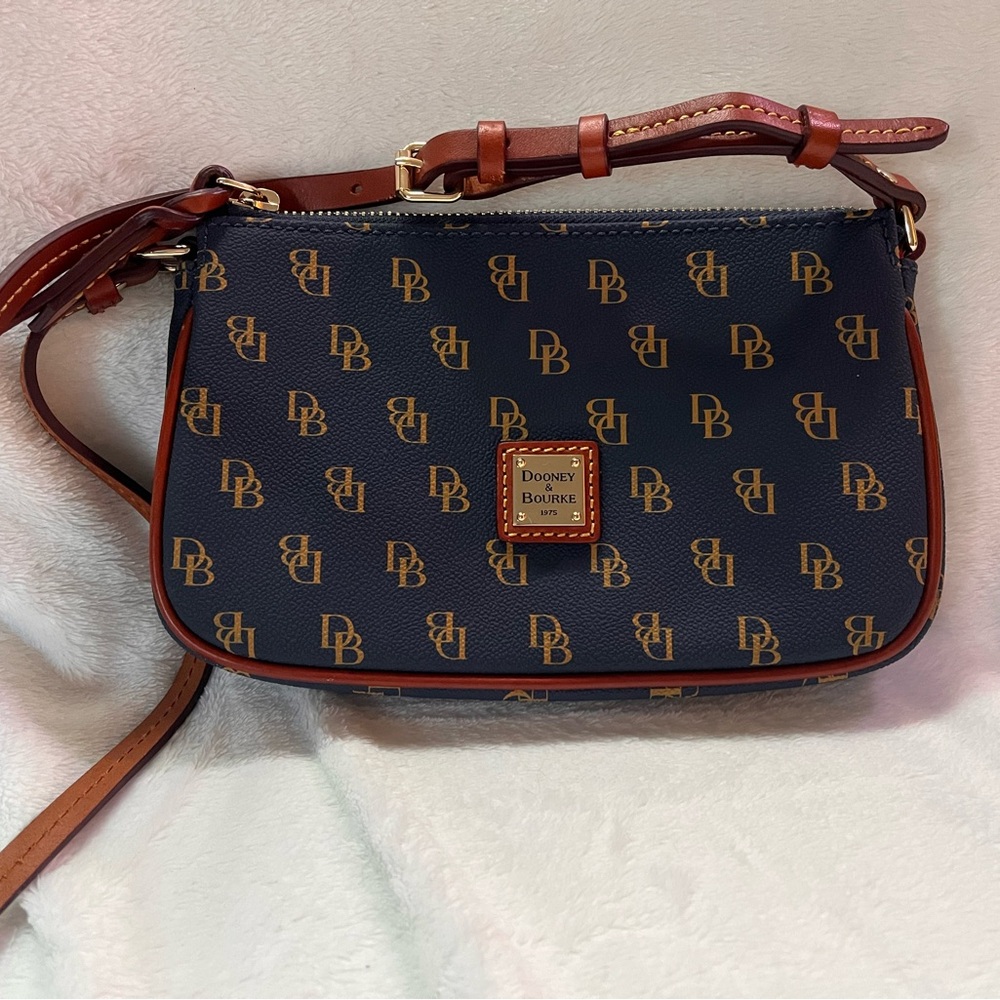 Dooney & Bourke Gretta Lexi Crossbody Shoulder Bag